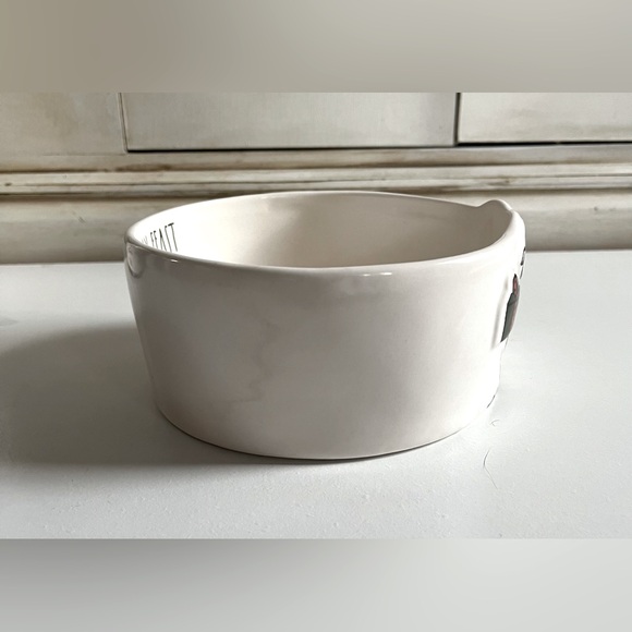 RAE DUNN Snoopy Peanuts Dog Bowl "Holiday Feast" Christmas 2023, NWOT ceramic - Picture 2 of 8